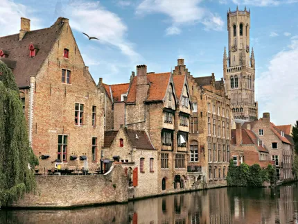 https://images.city-touring.com/1746792832668-large.webp