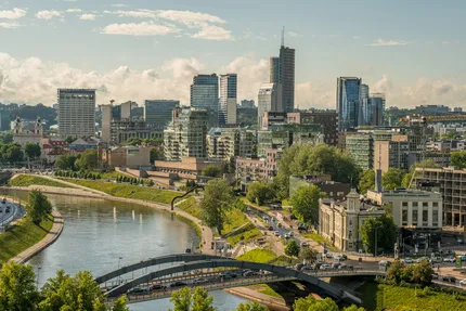 https://images.city-touring.com/1749804712813-large.webp