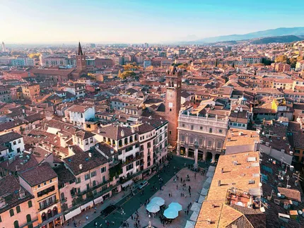 https://images.city-touring.com/1755174727446-large.webp