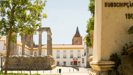 Évora