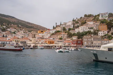 Hydra Island
